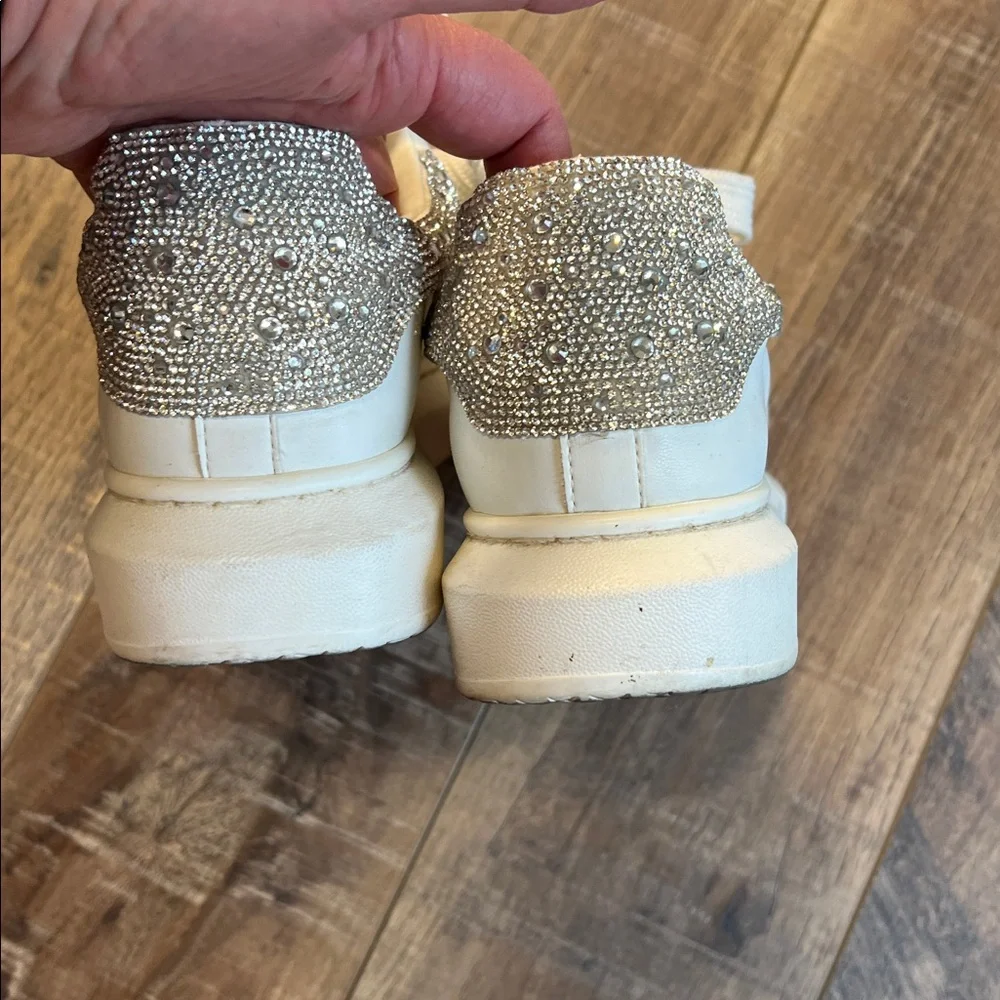 Steve Madden Gaines White Leather Sneaker With Bling Rhinestones Size 10